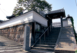 余部丸岡城跡（西岸寺）